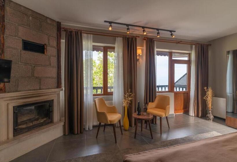 Трехместный Номер Deluxe, Assos Kartal Yuvasi