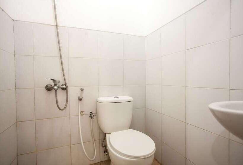 Номер Стандарт, Reddoorz Plus Near Galaxy Mall