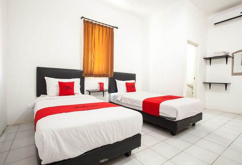 Номер Стандарт, Reddoorz Plus Near Galaxy Mall