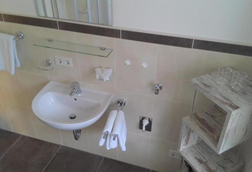 Апартаменты 2 Спальни с Балконом, Pension Apartment Hödner