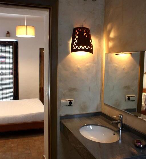 经济房, Hostal Extramuros