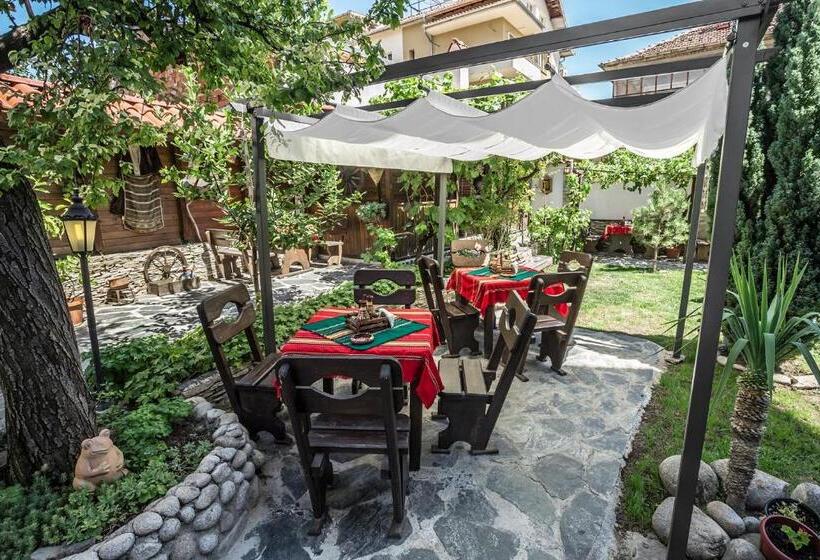 Полулюкс с Балконом, Keremidchieva Kushta Guest House