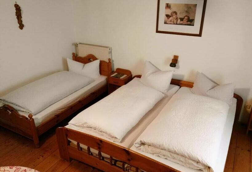 Quarto Triplo Estandar, Landgasthof Düllhof