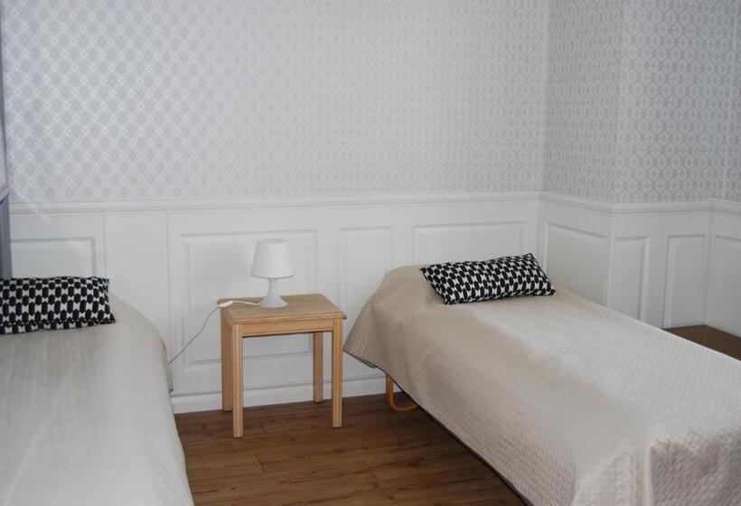 Номер Стандарт Трехместный, Halmstad Hotell & Vandrarhem Kaptenshamn