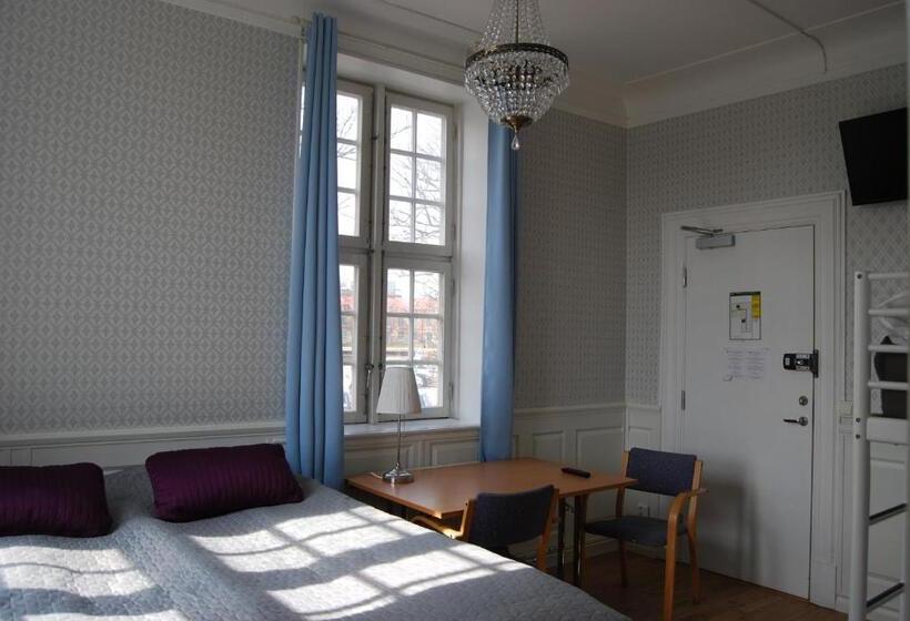 Четырехместный Номер Стандарт, Halmstad Hotell & Vandrarhem Kaptenshamn