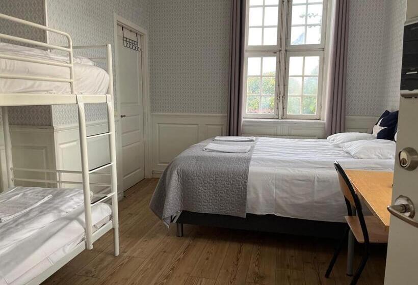 Четырехместный Номер Стандарт, Halmstad Hotell & Vandrarhem Kaptenshamn