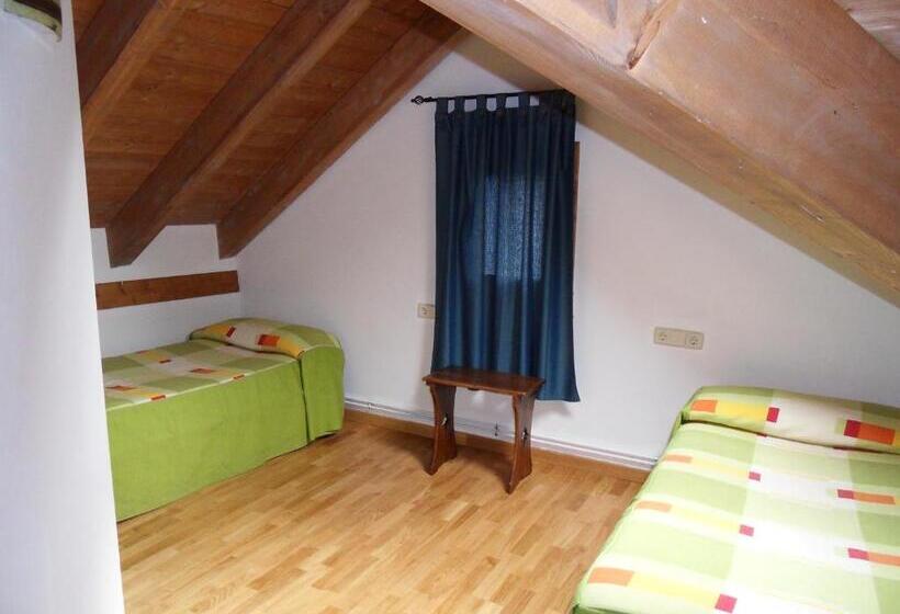 Апартаменты 2 Спальни, Pensió I Apartaments La Bordeta