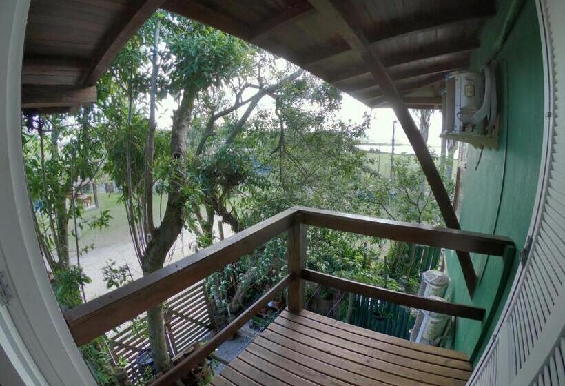 سوییت سوپریور, Pousada Canoa Azul Na Praia Da Ferrugem