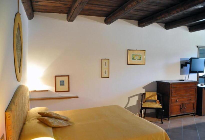 Четырехместный Номер Стандарт, Agriturismo La Campana