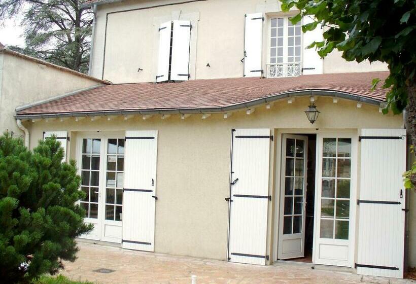 Номер Стандарт, Maison D'hôtes Villa Brindille