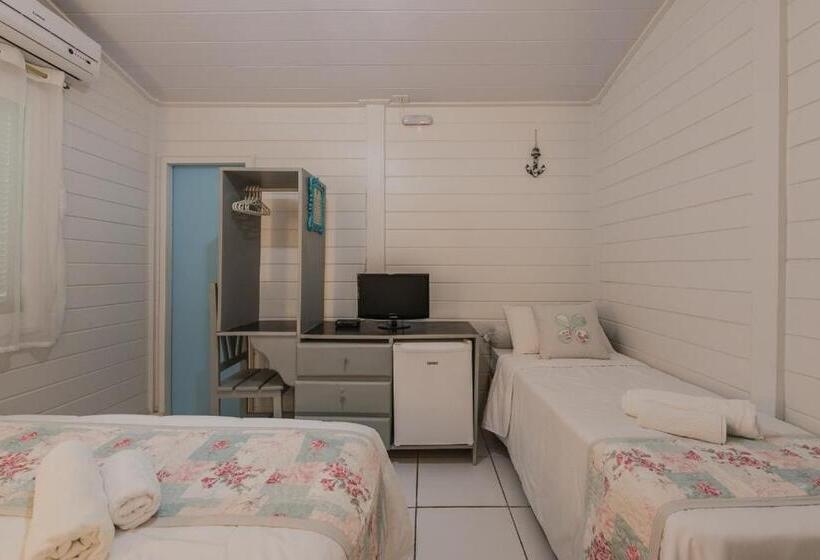 Quarto Triplo Estandar, Pousada Da Carmô