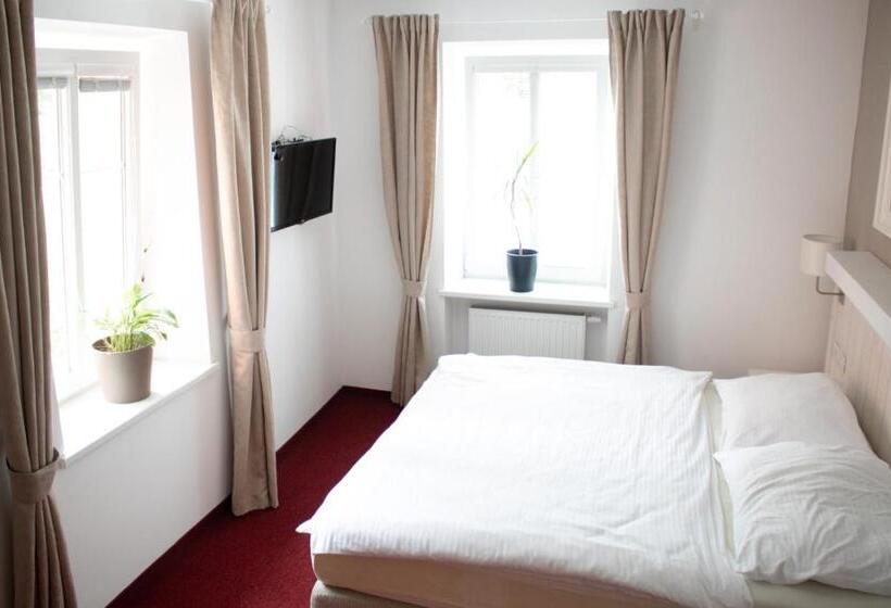 اتاق لوکس, Rodinný Resort Uko