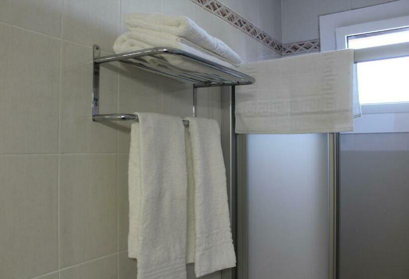 Номер Стандарт, Hostal Montserrat