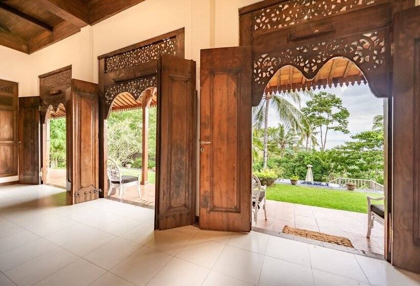 اتاق استاندارد, The Studio