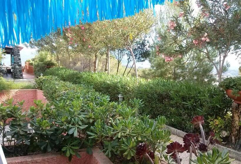 استودیوی استاندارد, Gavila's Residenza Turistico Alberghiera
