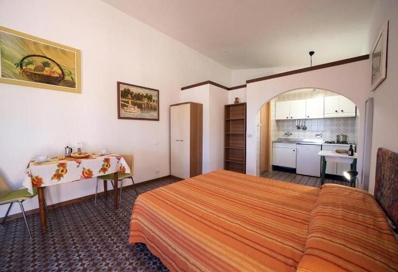 استودیو استاندارد با چشم‌انداز باغ, Gavila's Residenza Turistico Alberghiera