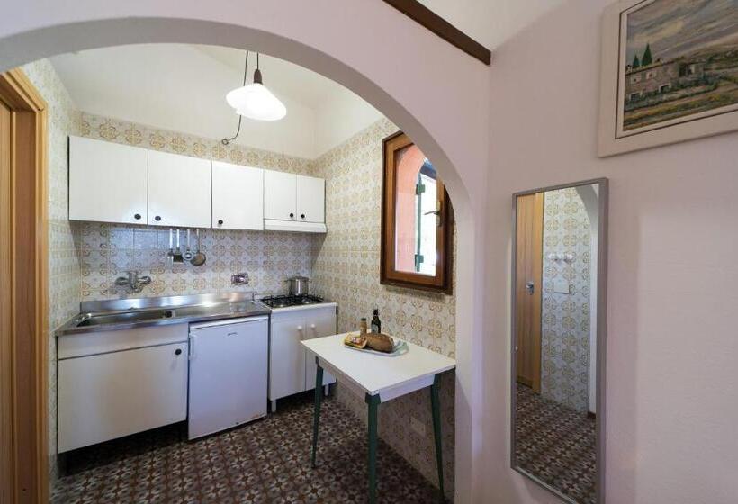 استودیو استاندارد با چشم‌انداز باغ, Gavila's Residenza Turistico Alberghiera