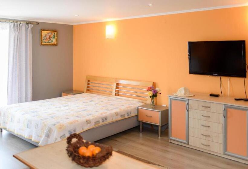 Апартаменты 1 Спальня, Guest House Ianis Paradise