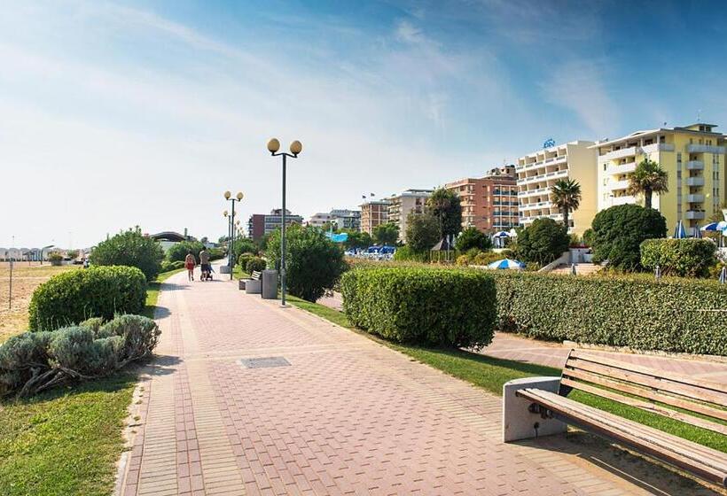 Апартаменты 3 Спальни, Appartamenti Aurora