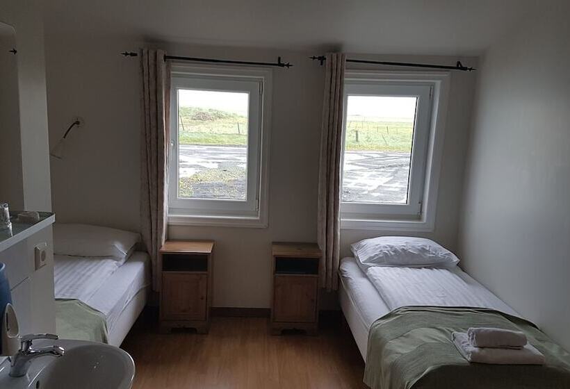اتاق استاندارد با سرویس بهداشتی مشترک, Guesthouse Vellir