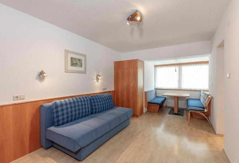 דירה בת חדר שינה 1 עם מרפסת, Haus Manfred