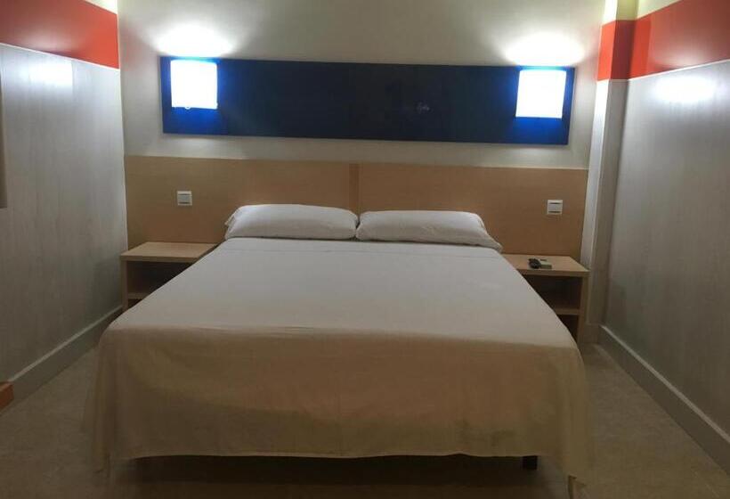 Номер Стандарт, Hostal Ducal