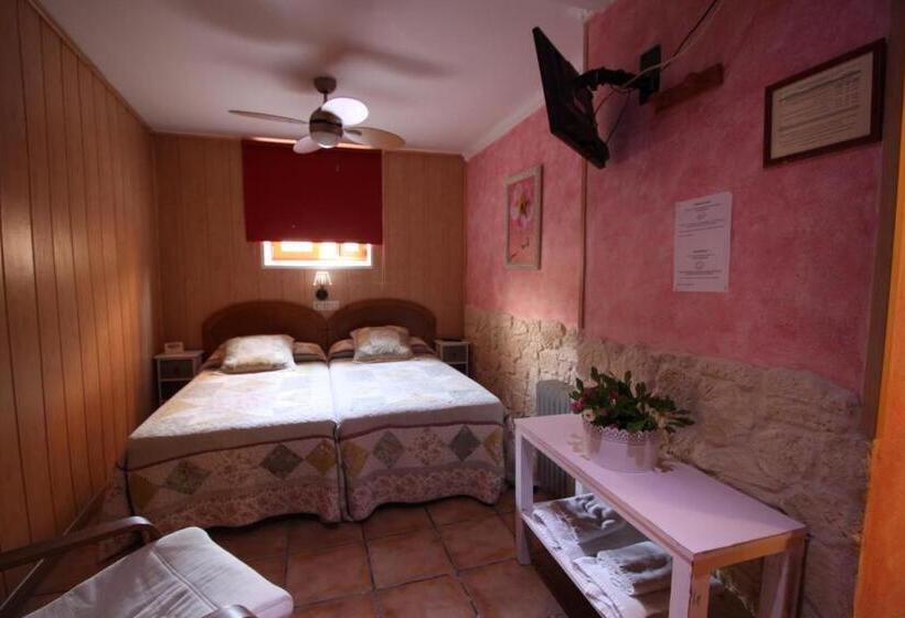 带共用浴室的标准房间, Posada De Peregrinos