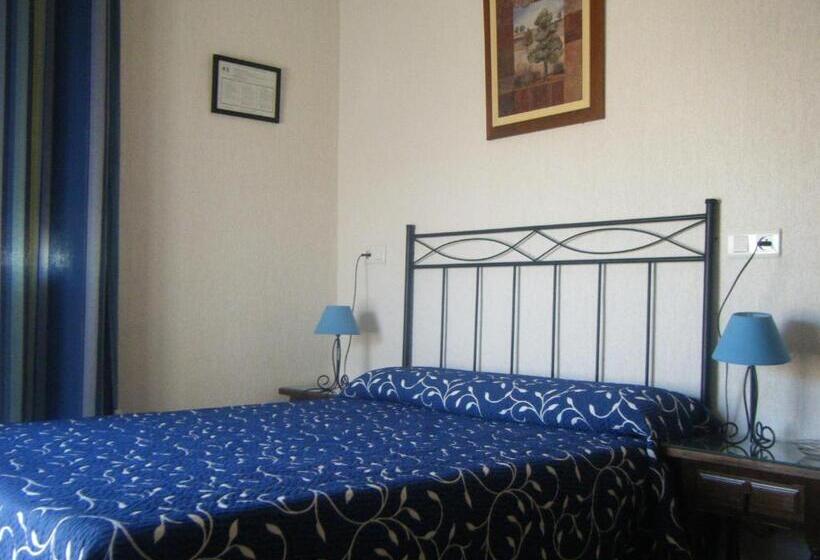 Семейный Номер, Hostal Muriel