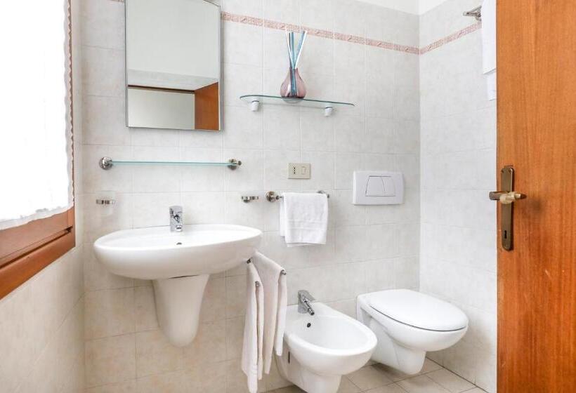 اتاق استاندارد, Inlaguna