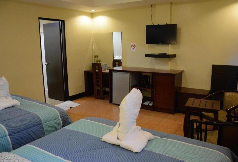 חדר משפחתי, Siayan Travellers Inn