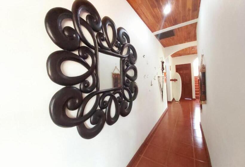 Дом 3 Спальни, Casa Alice Marbella Lodge