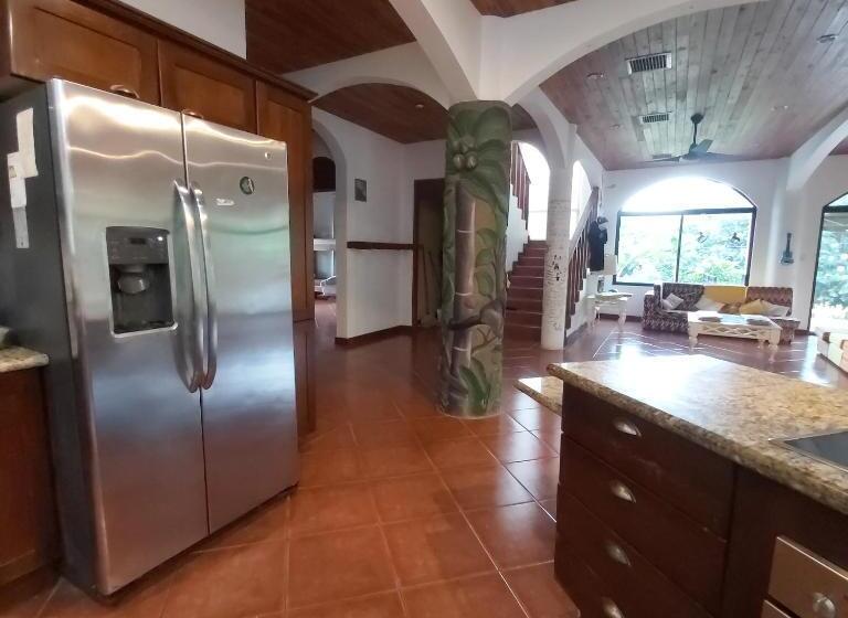 Дом 3 Спальни, Casa Alice Marbella Lodge