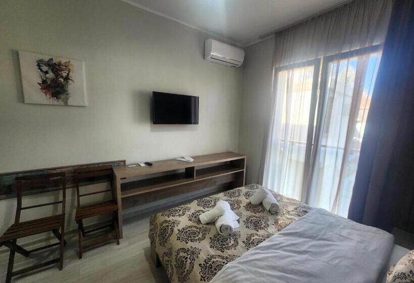 استودیوی استاندارد, Apartments On Vaja Pshavela