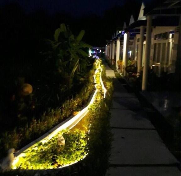 اتاق استاندارد با چشم‌انداز باغ, Nostress Guest House