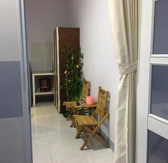 اتاق اکونومی, Nostress Guest House