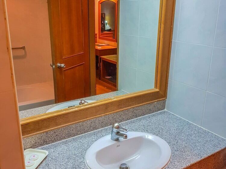 Люкс, Yannaty Hotel Halal