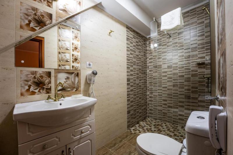 Номер Стандарт Трехместный, B&b Hotel Montélimar Sud