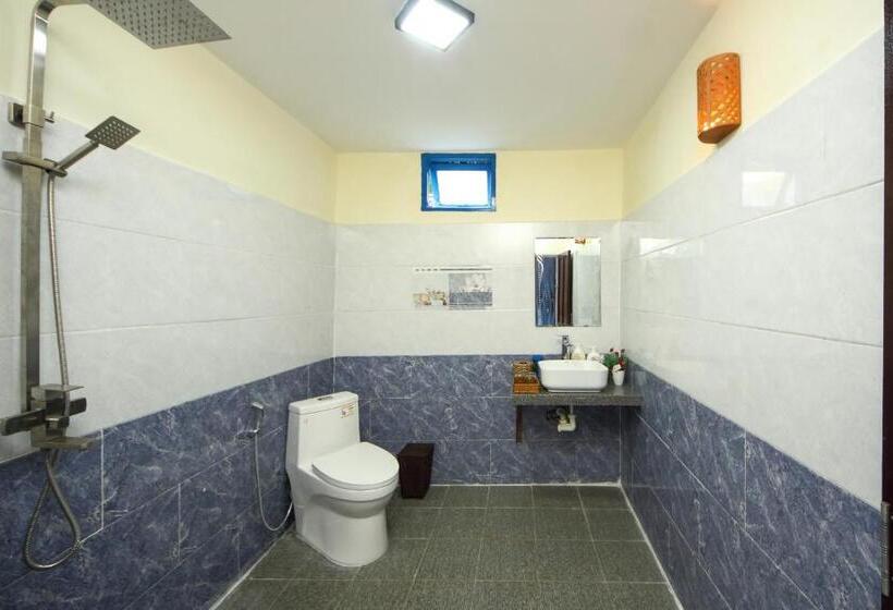 Standard Triple Room with Terrace, Hoi An Blue Seaside Homestay