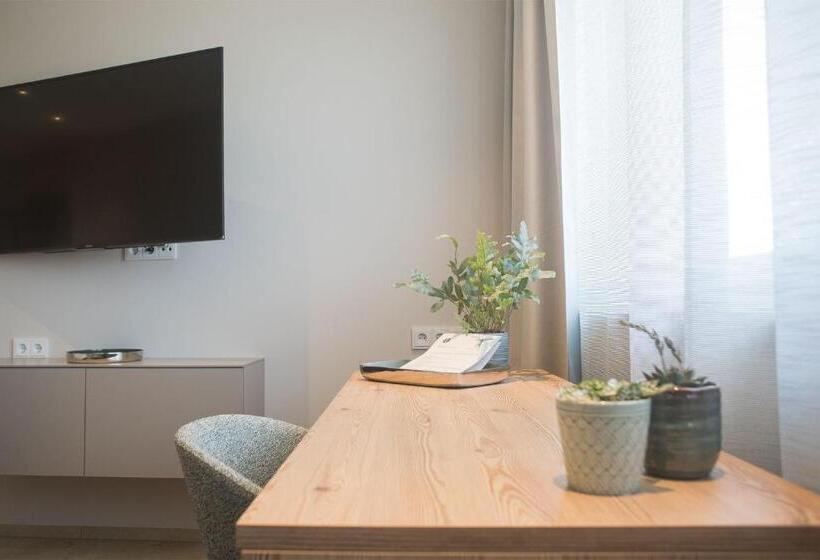 Номер Стандарт, Tt Aparthotel Neuhofen