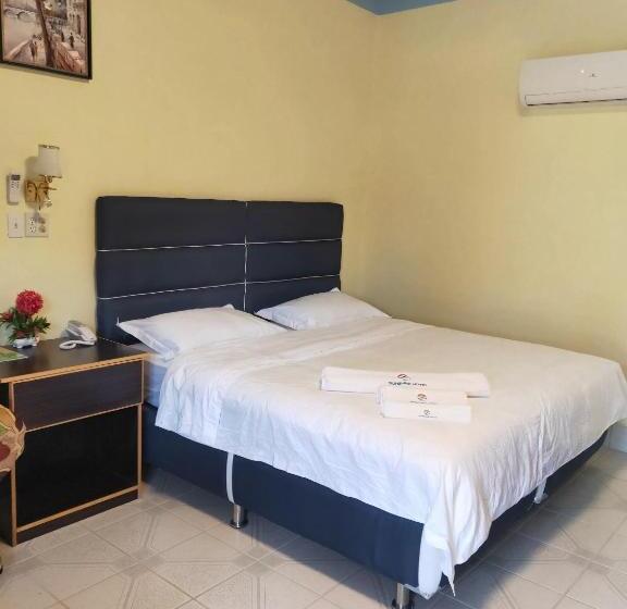 Standard Room King Size Bed, Sunshine View Hotel And Restaurant