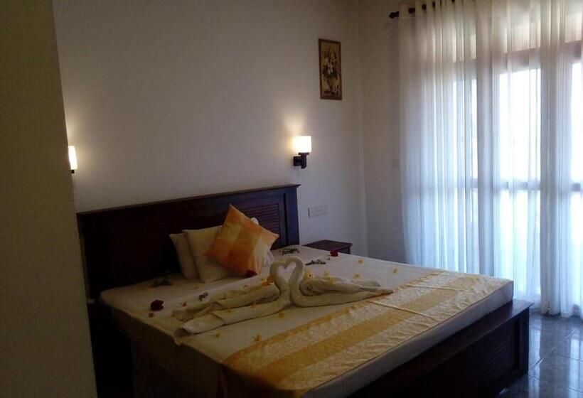 غرفة ديلوكس مطلّة علي البحر مزوَّدة بشُرفة, Turtle Paradise Villa