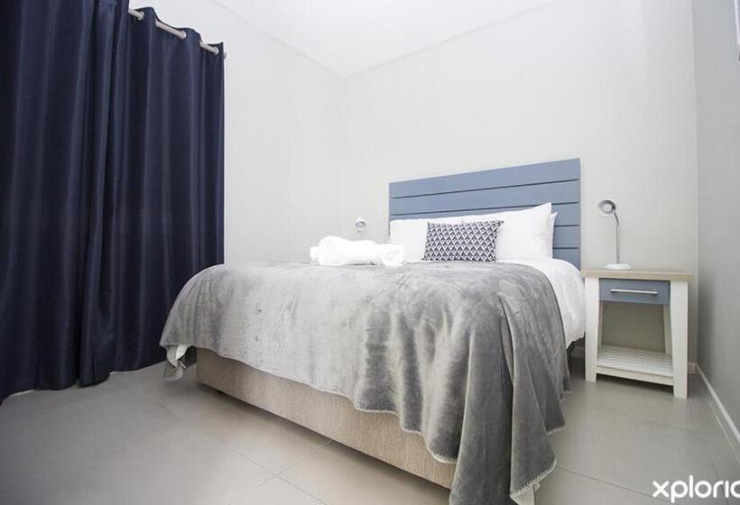 Семейный Номер, Kleinmond Lodge