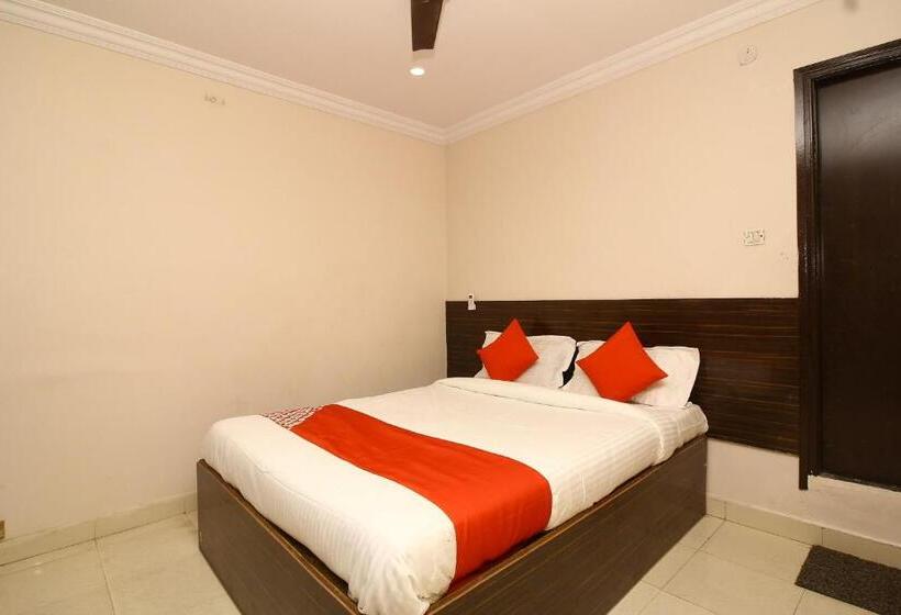 غرفة كلاسيكية ثلاثية, O Nav Bharath Residency