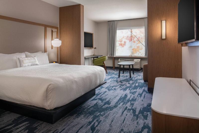 스위트 킹사이즈 침대, Fairfield Inn & Suites By Marriott Wenatchee