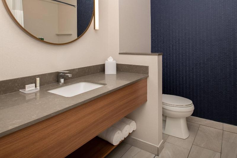 스위트 킹사이즈 침대, Fairfield Inn & Suites By Marriott Wenatchee