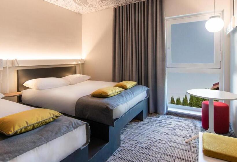 اتاق استاندارد سه نفره, Ibis Tallinn Center