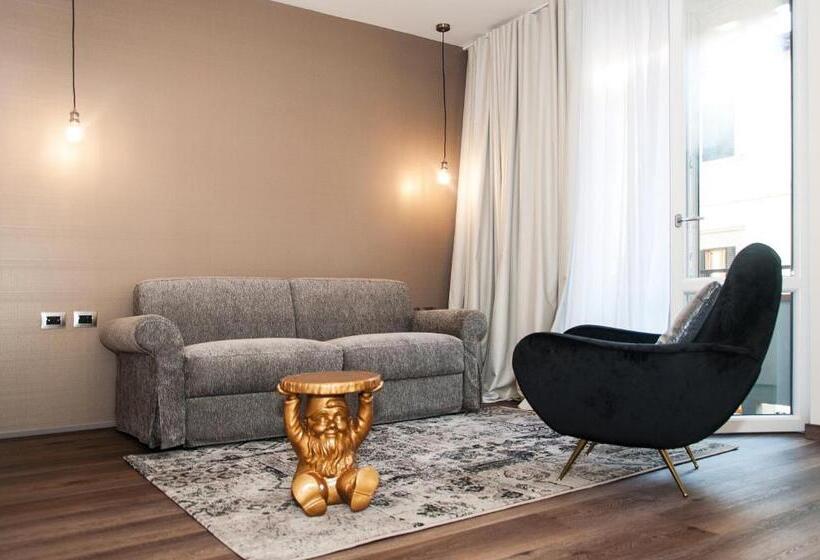 Люкс с Балконом, Homy Bnb