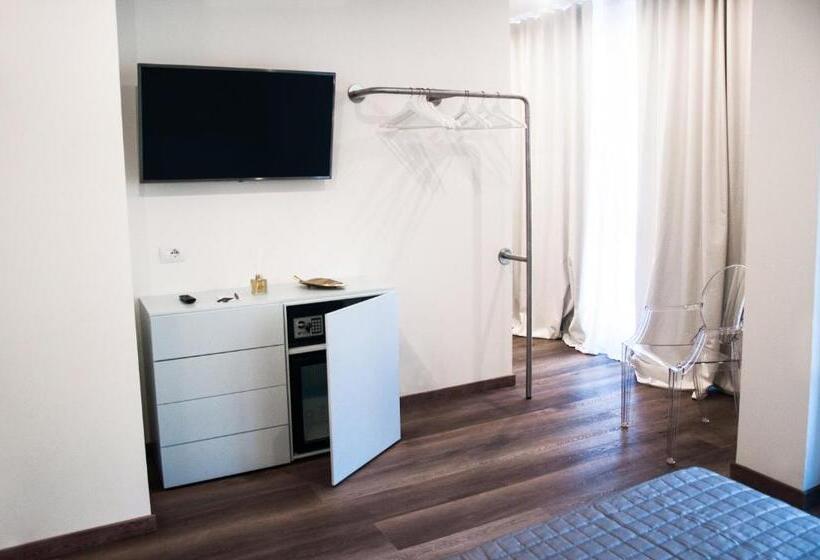 Номер Deluxe с Балконом, Homy Bnb