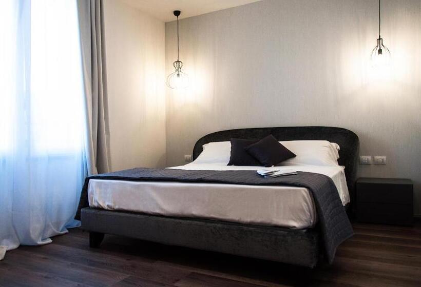 Люкс с Балконом, Homy Bnb
