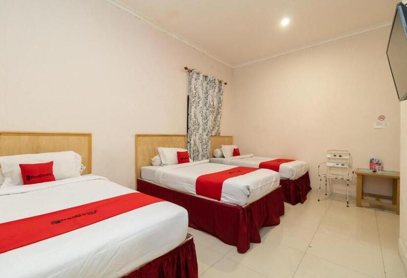 패밀리 룸, Reddoorz At Fella Homestay Medan